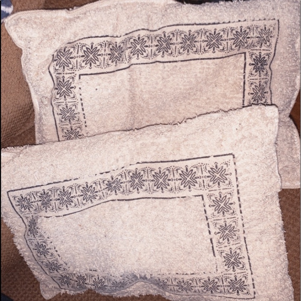 Two Throw Pillows Bundle
